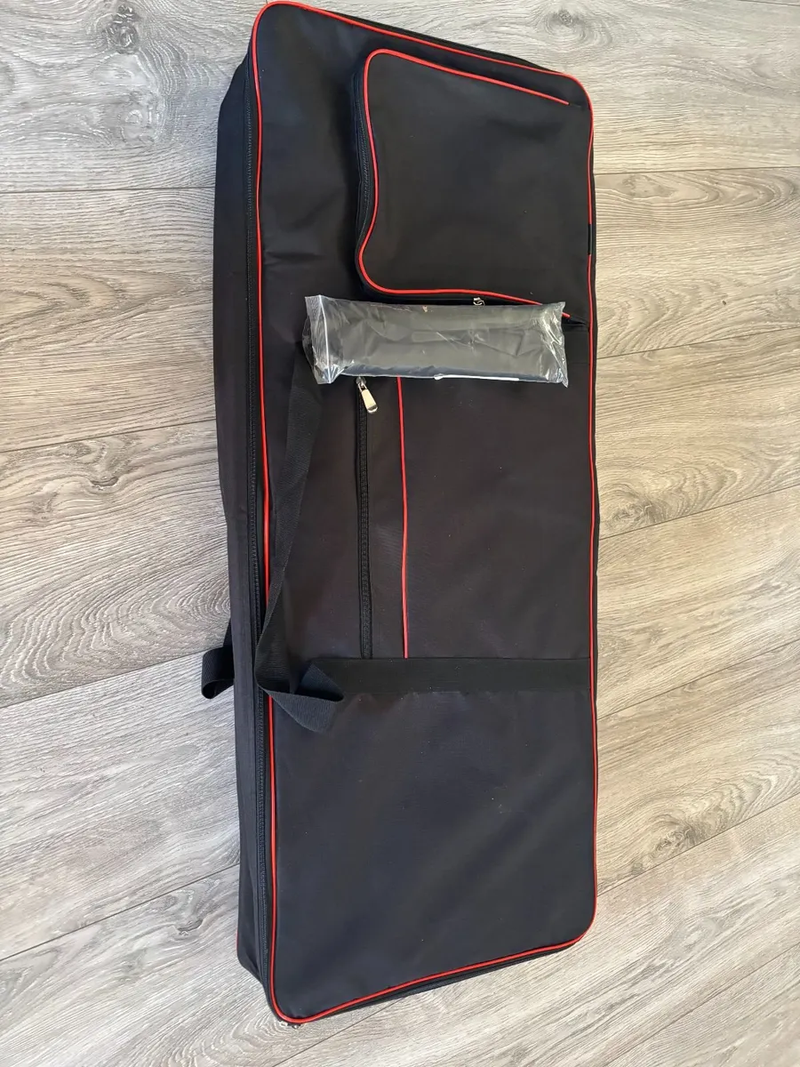 Yamaha 61-Key Keyboard,Gig Bag, X-Frame,Dust cover - Image 4