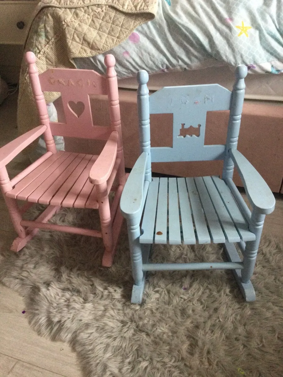 Pink and blue toddler rocking chairs - Image 1
