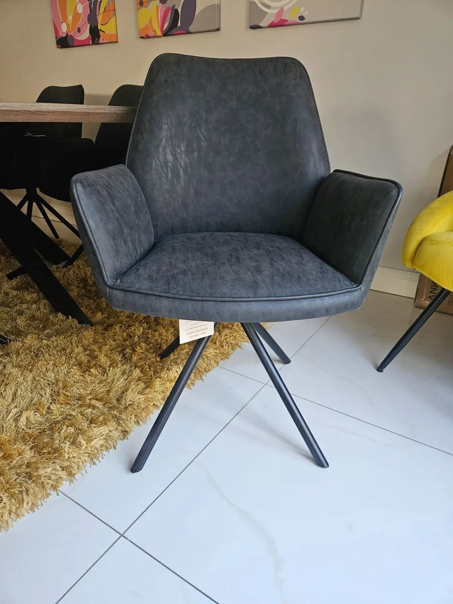 Modern Dining Table & 6 Grey Chairs - Image 2