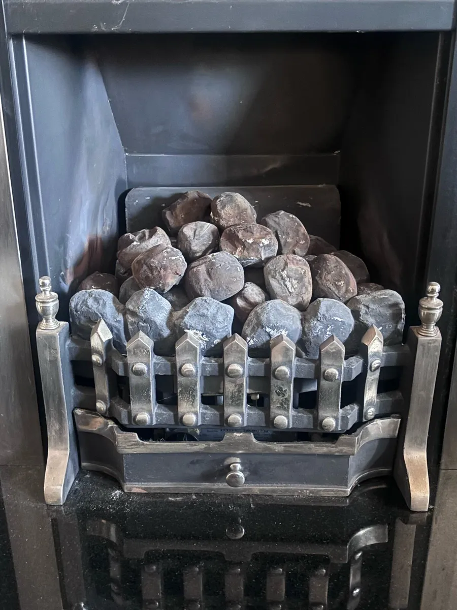 Gas fire - Image 2