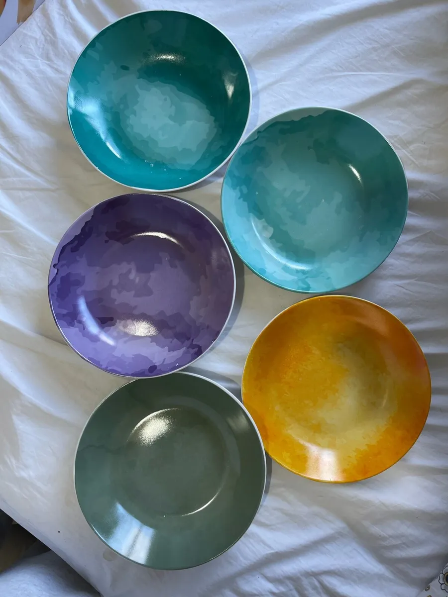 Italian Porcelain Dinner Set - Image 3