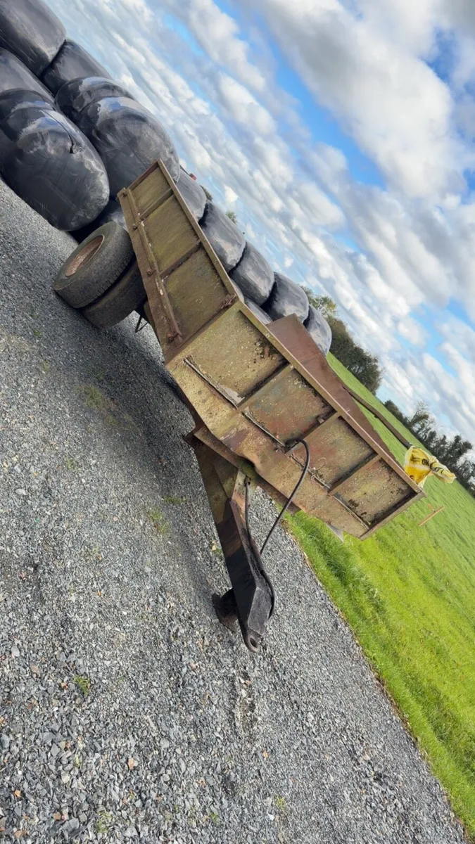Tipping trailer - Image 1