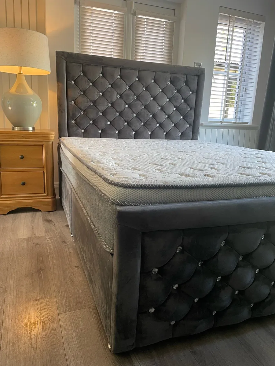 Fantastic King Size Bed and Mattress 5ft - Image 1