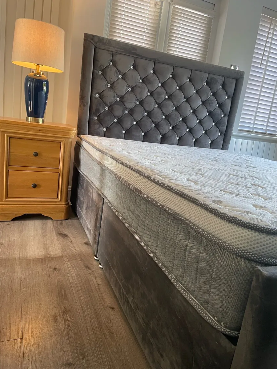 Fantastic King Size Bed and Mattress 5ft - Image 2