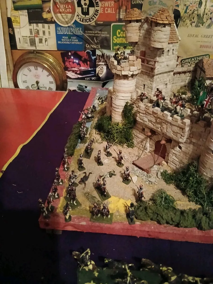 Soldiers and Fort - Image 2