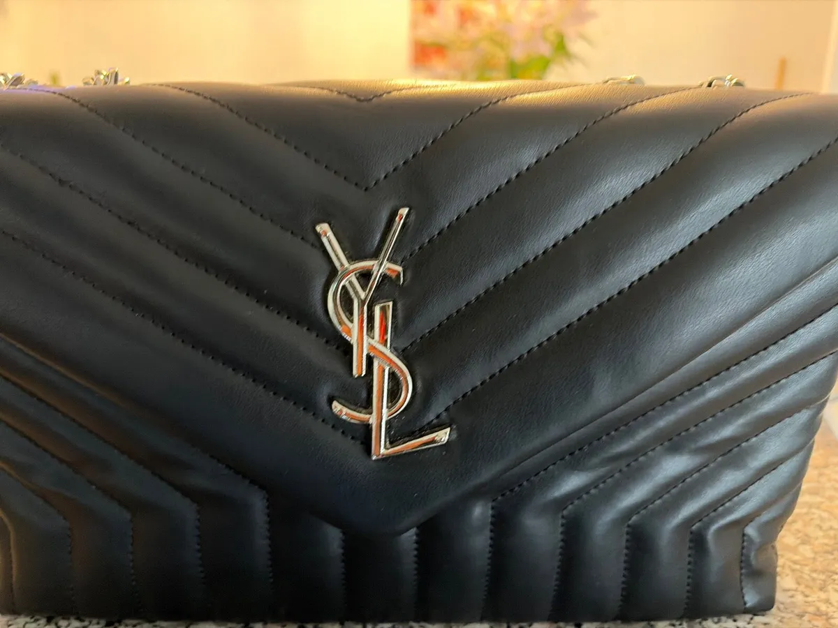 Ladies hand bag - Image 1