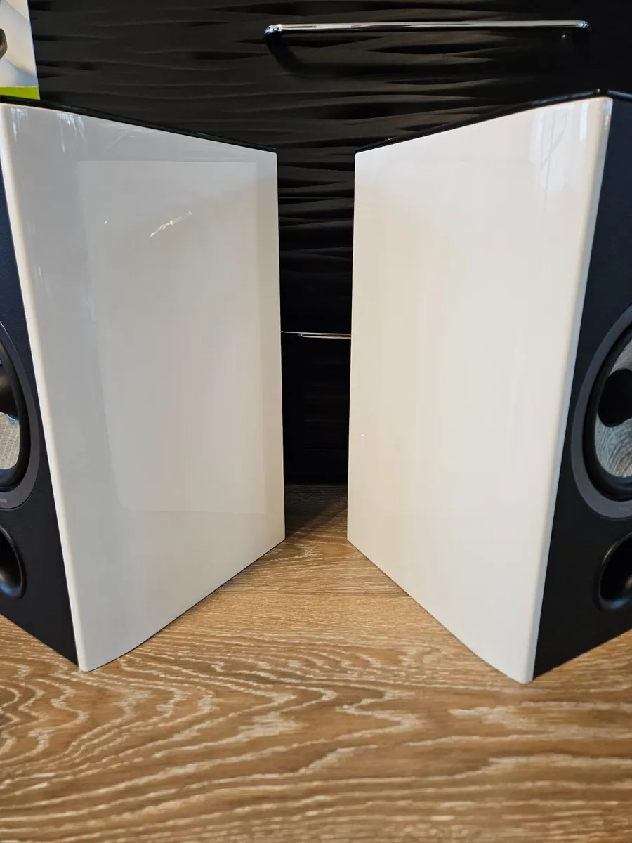 Focal aria 948 - Image 1