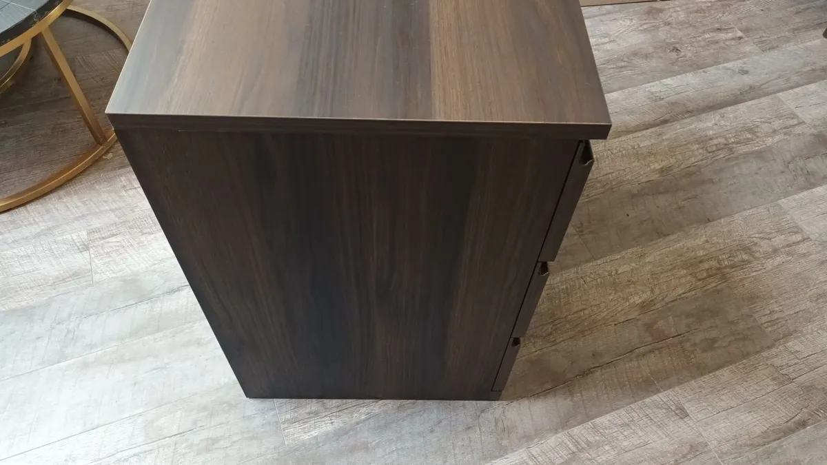 Quality 3 Drawer Wallnut Coloured Unit - Image 2