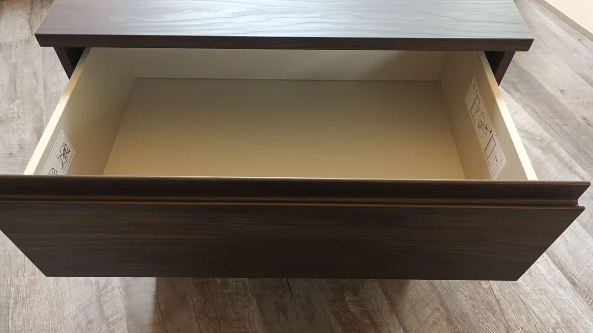 Quality 3 Drawer Wallnut Coloured Unit - Image 4