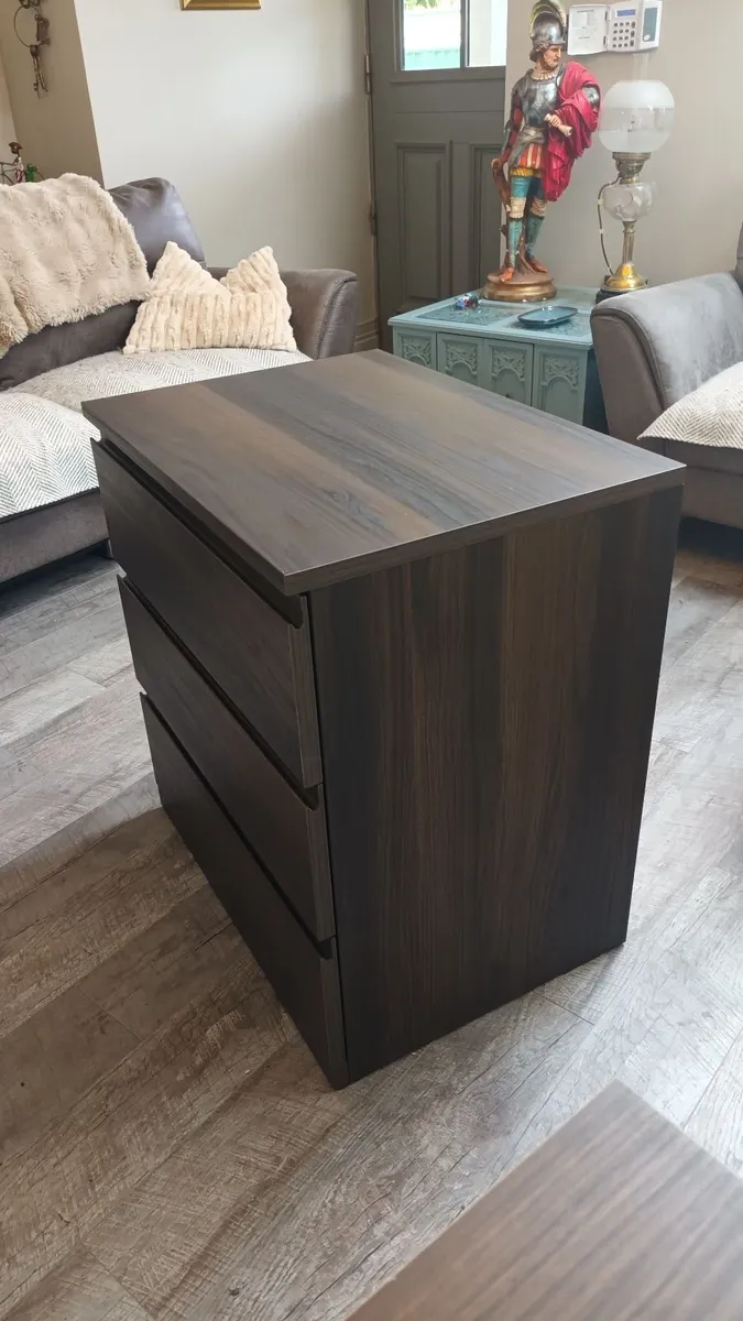 Quality 3 Drawer Wallnut Coloured Unit - Image 1