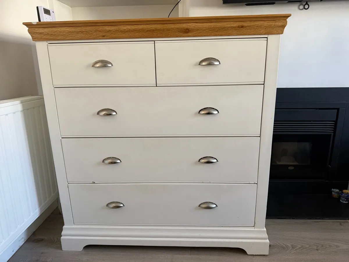 Chest of drawers - Image 1