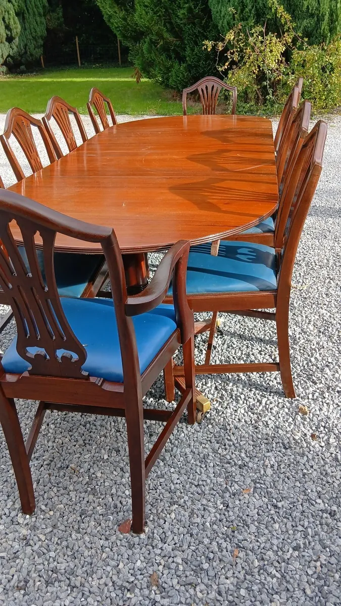 Antique dining table and chairs - Image 3