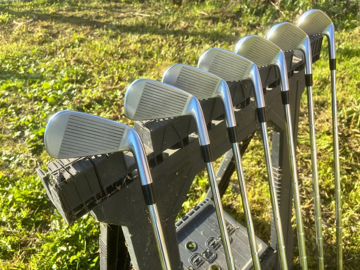Taylor Made p7CB/p770 combo left hand iron - Image 2