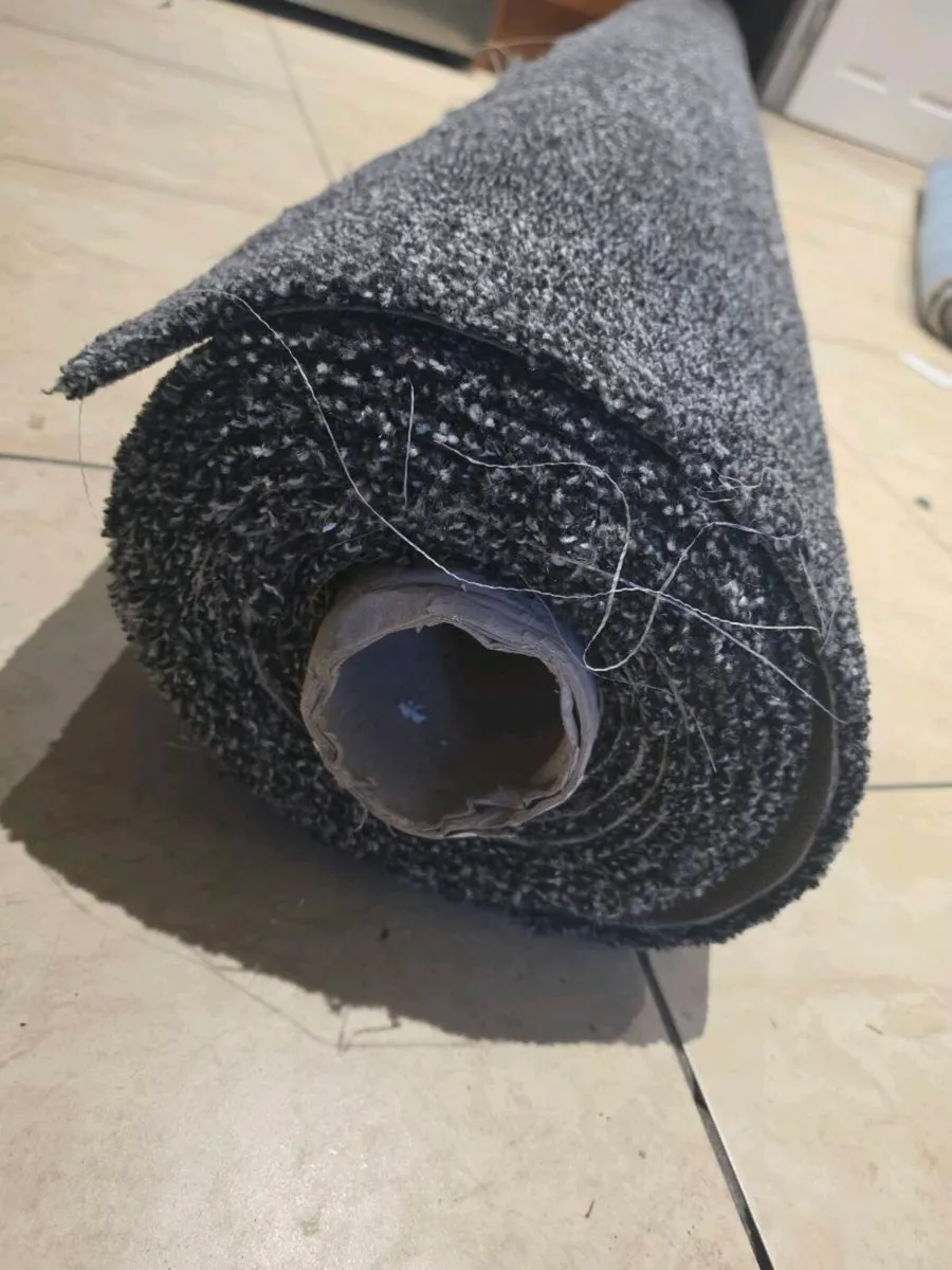 Roll of Supreme Carpet - Costs 1200 see Rec - Image 2