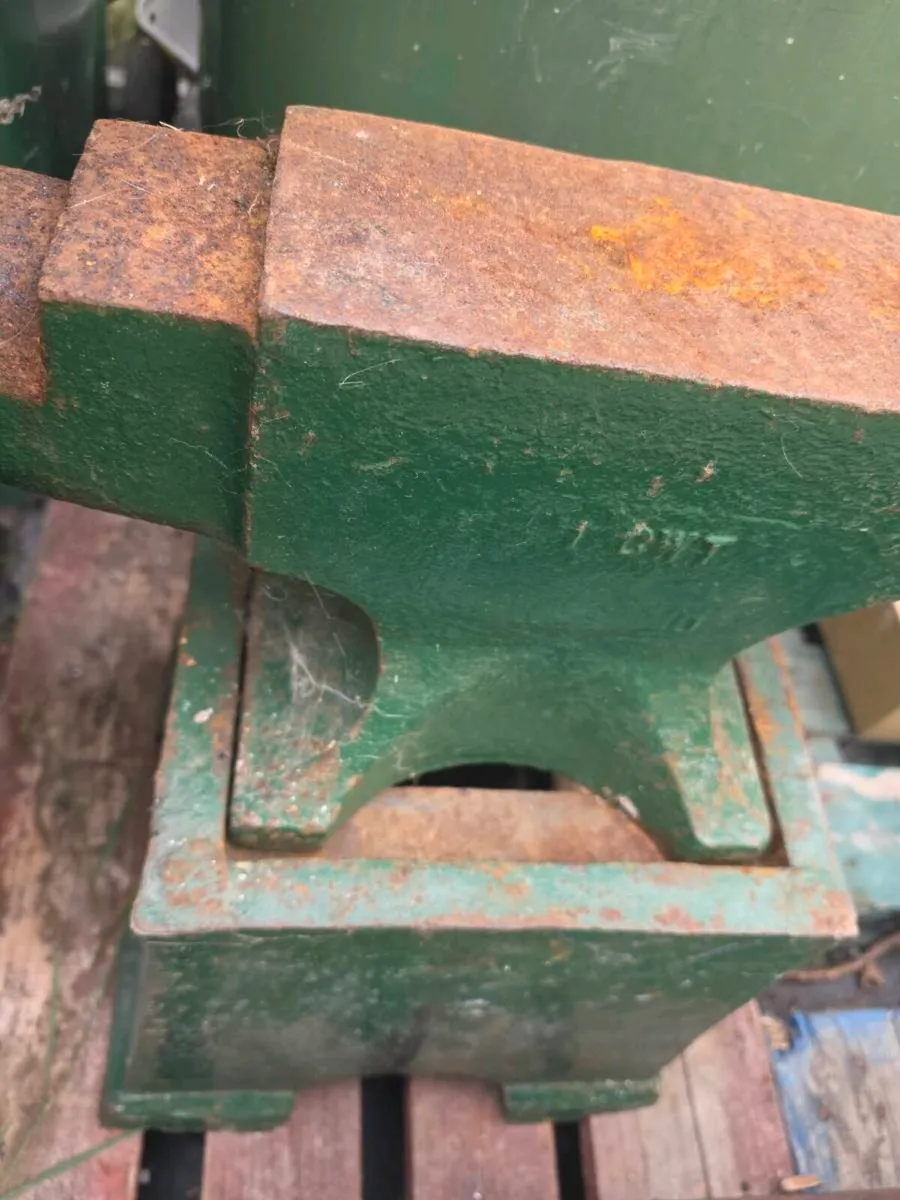 Brooks 1CWT 51kg Anvil & Stand -Made in England - Image 1
