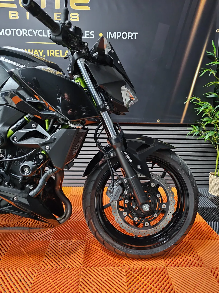 Kawasaki Z400 - Image 2