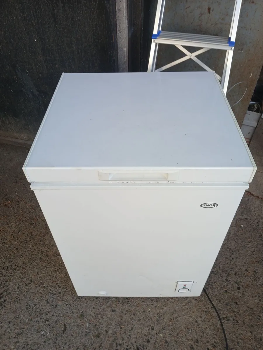 CHEST FREEZER FOR SALE - Image 2