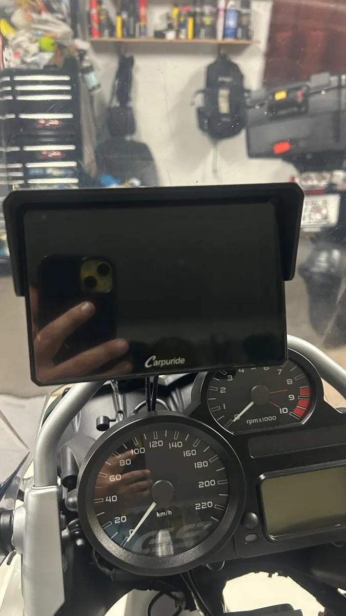 Carpuride , navigating and apple/android car play - Image 2