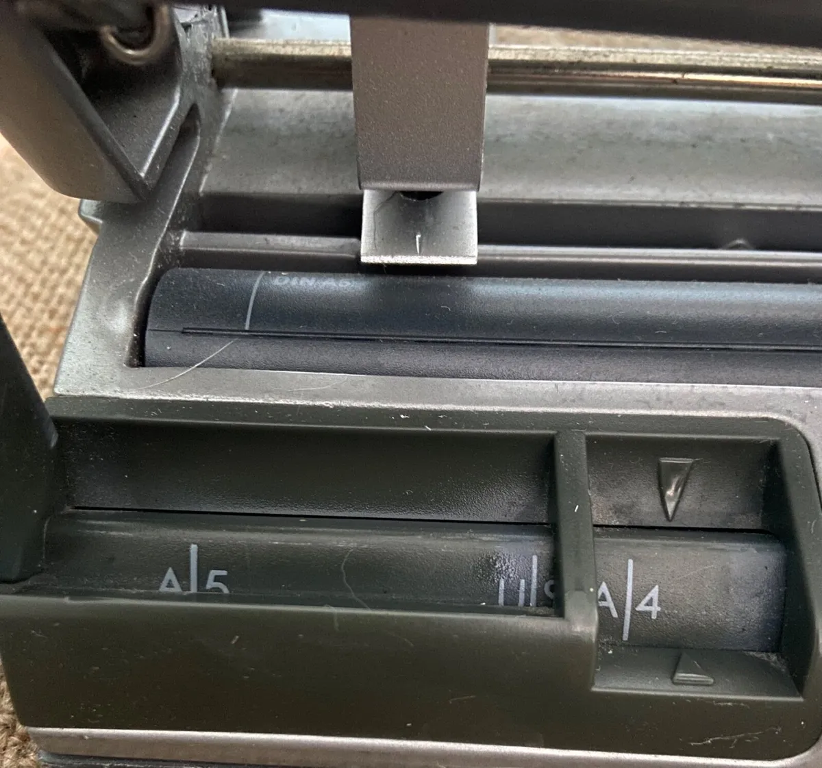 4 Hole Paper Punch - Image 3