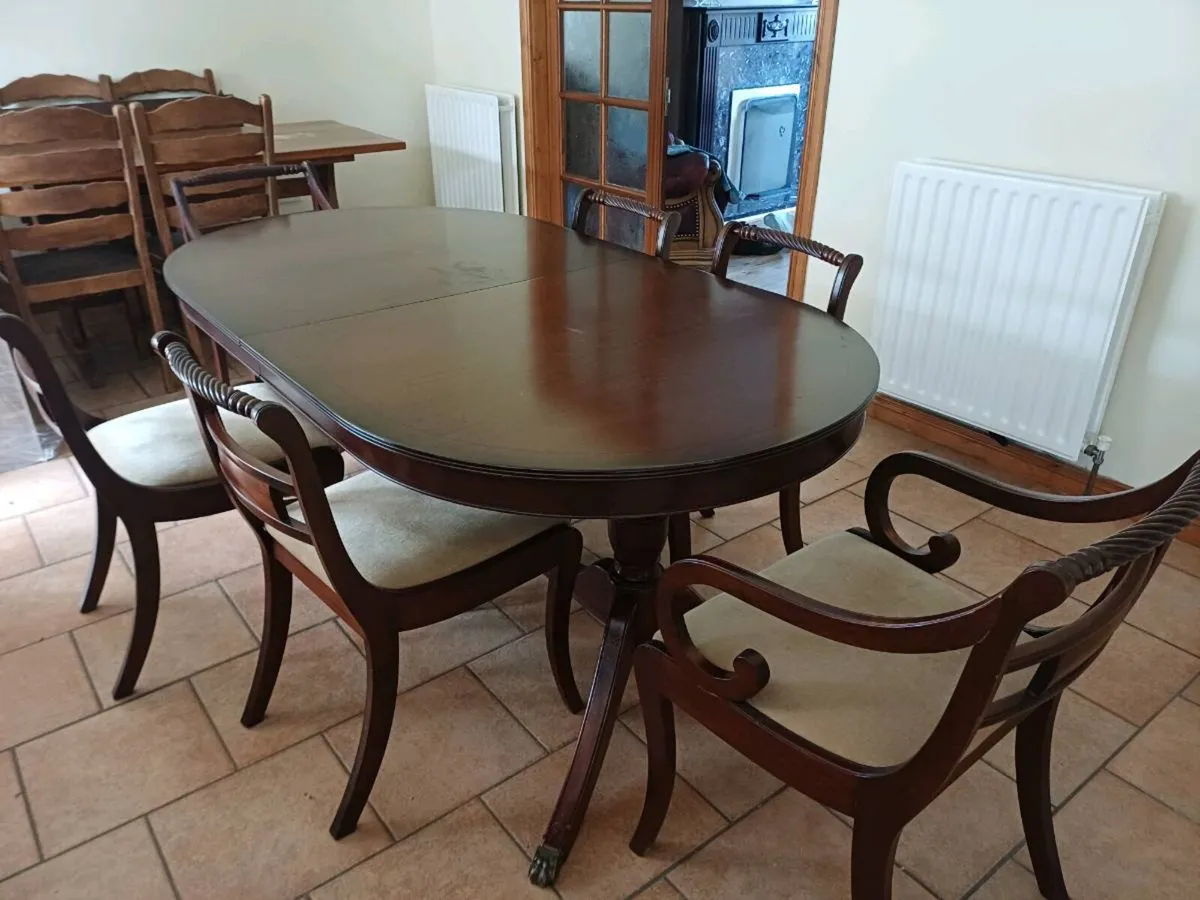 Kitchen table and 6 chairs - Image 1