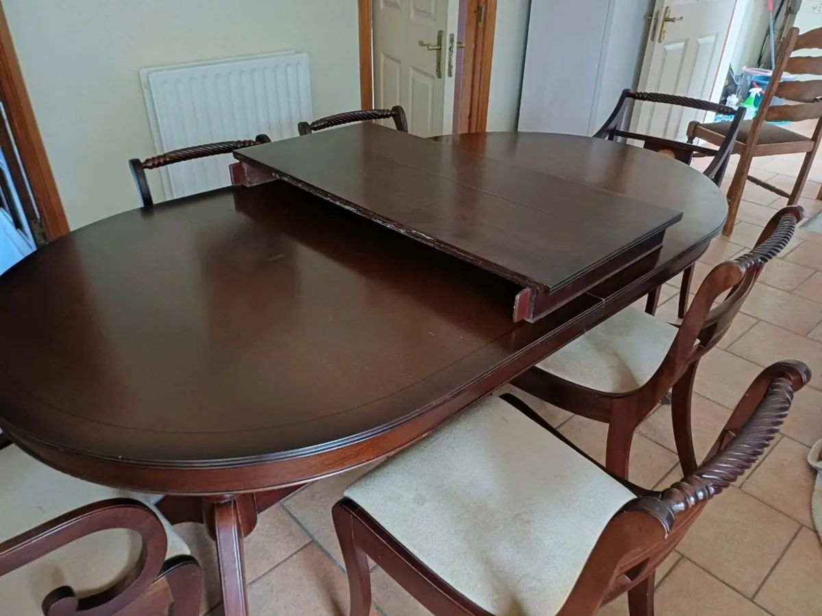Kitchen table and 6 chairs - Image 2