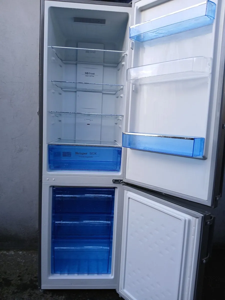 Z FRIDGE AND FREEZER - Image 3