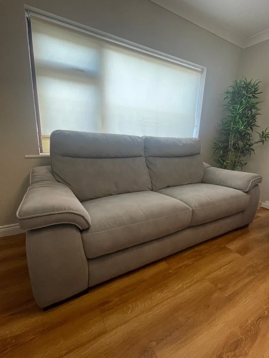 Treble and double couch - Image 3