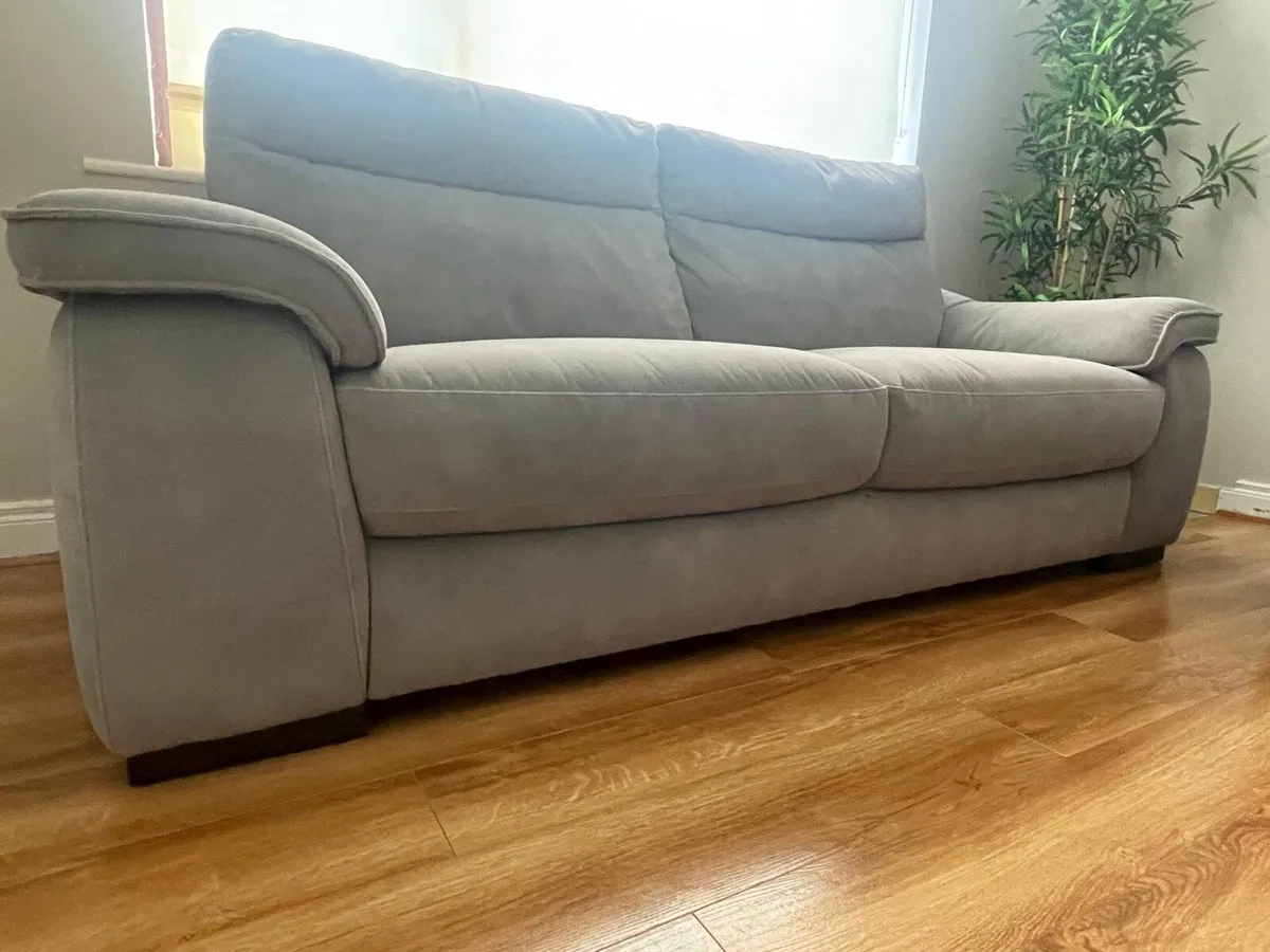 Treble and double couch - Image 4
