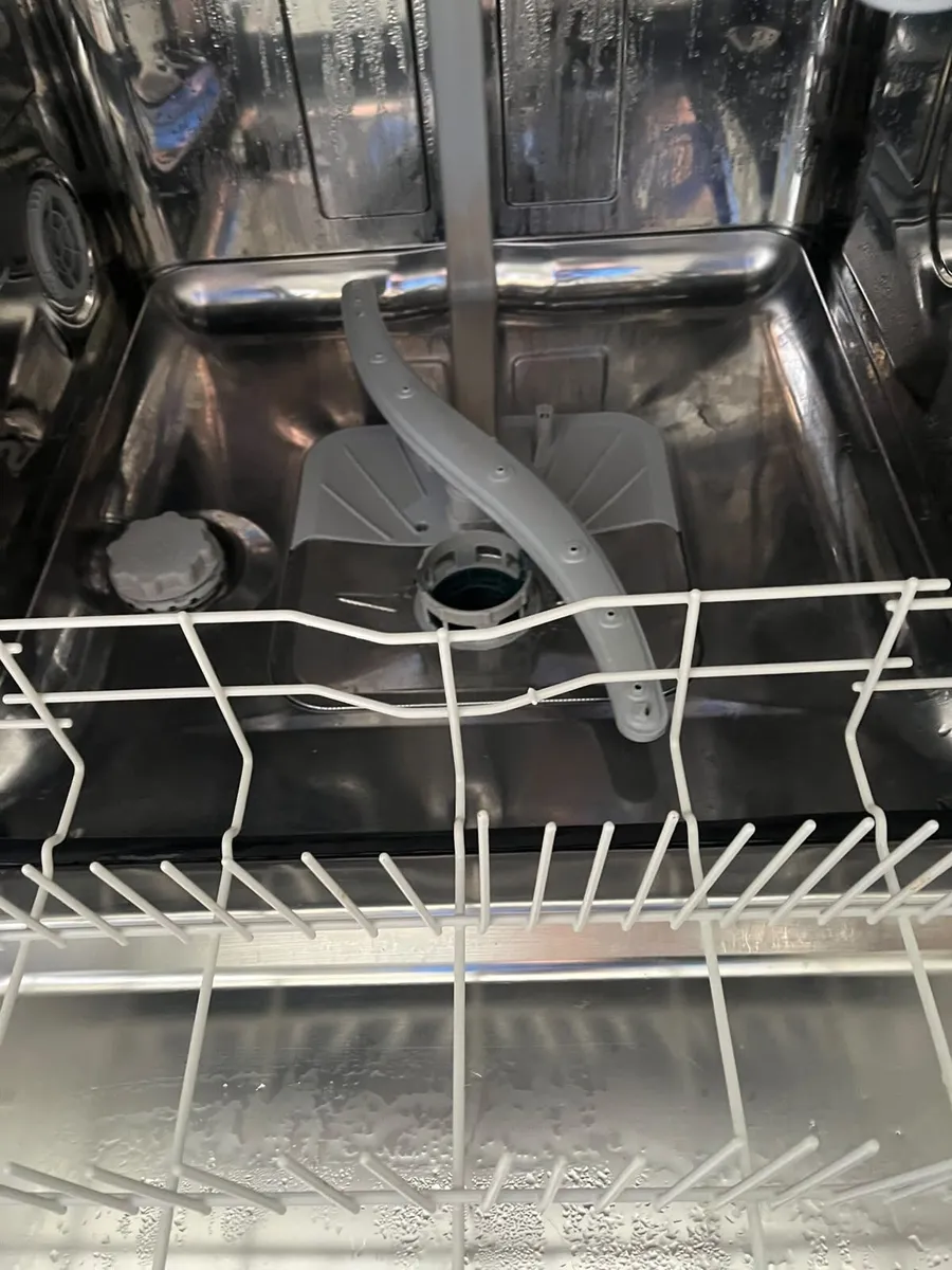 Dishwasher - Image 2