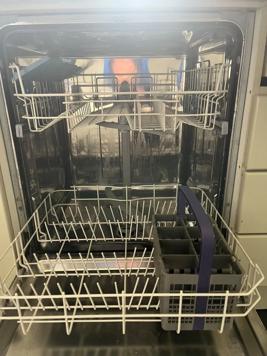 Dishwasher - Image 3