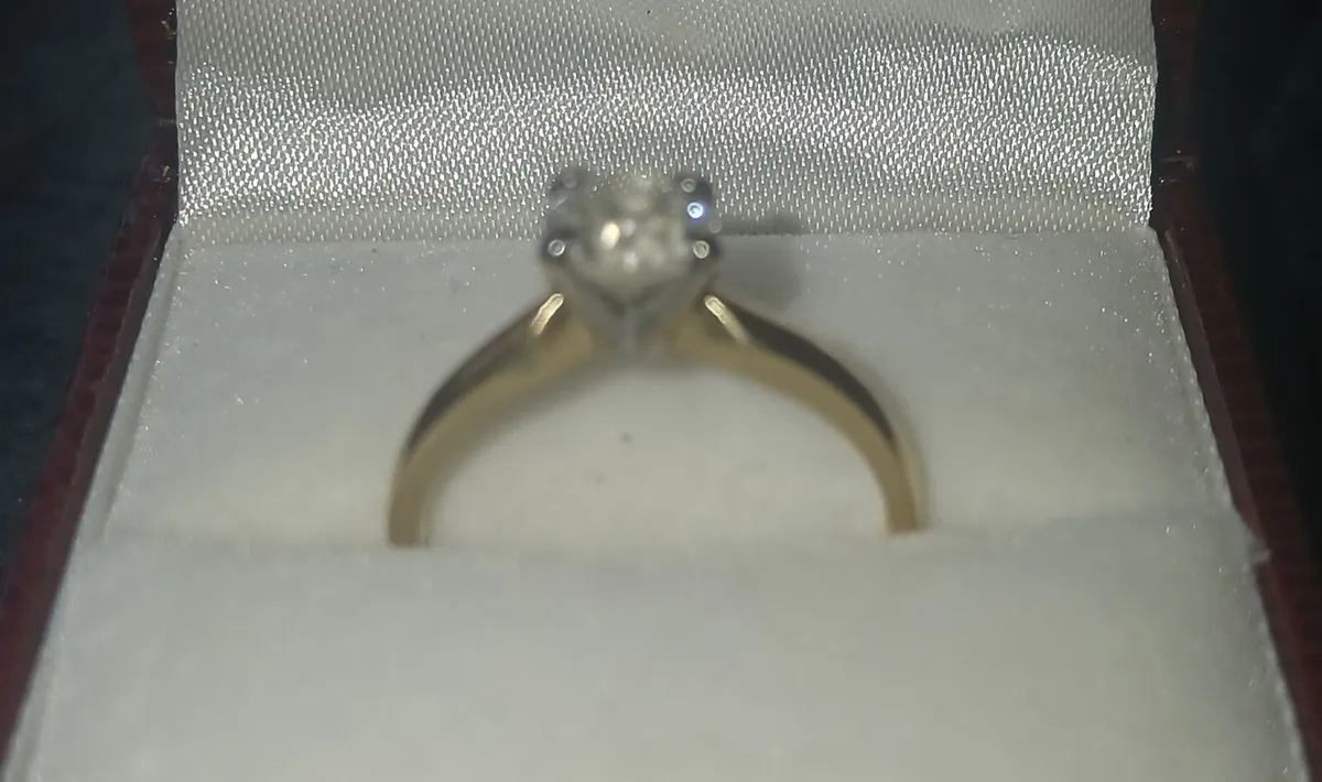 Natural Diamond Engagement ring - Image 1