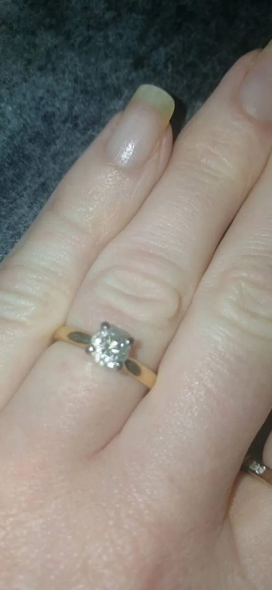 Natural Diamond Engagement ring - Image 2
