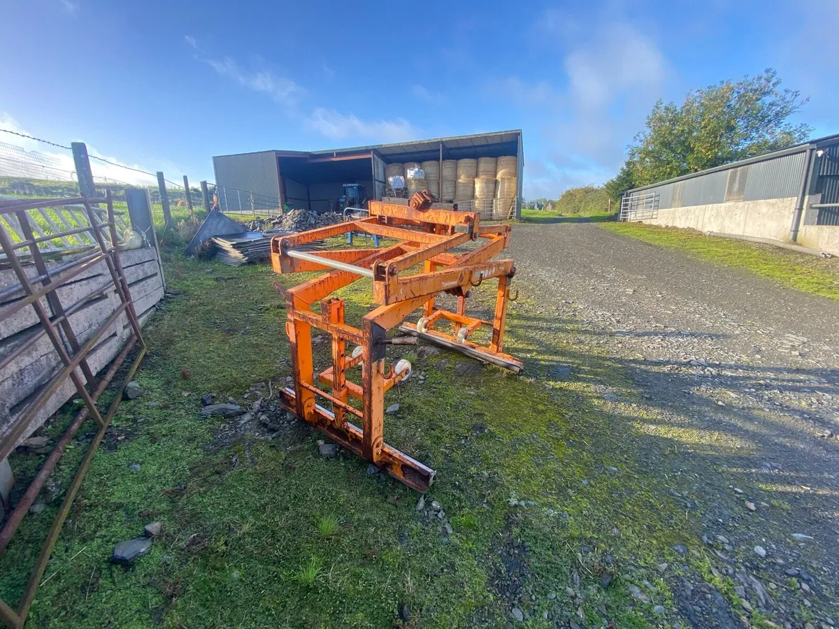 Block grab - Image 1