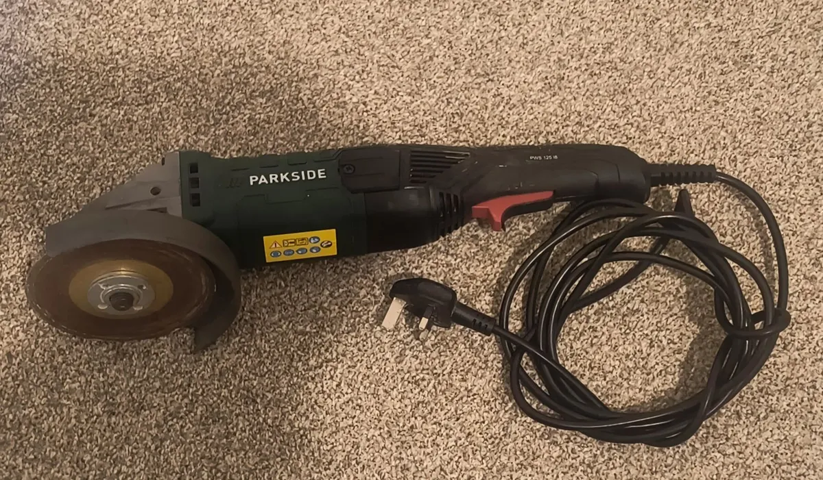 Angle Grinder 220V. Angle - Grinder - Image 1