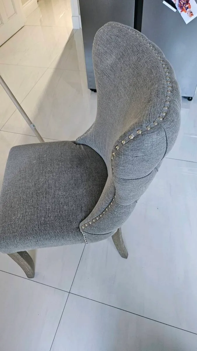 dinnjng room chairs - Image 3