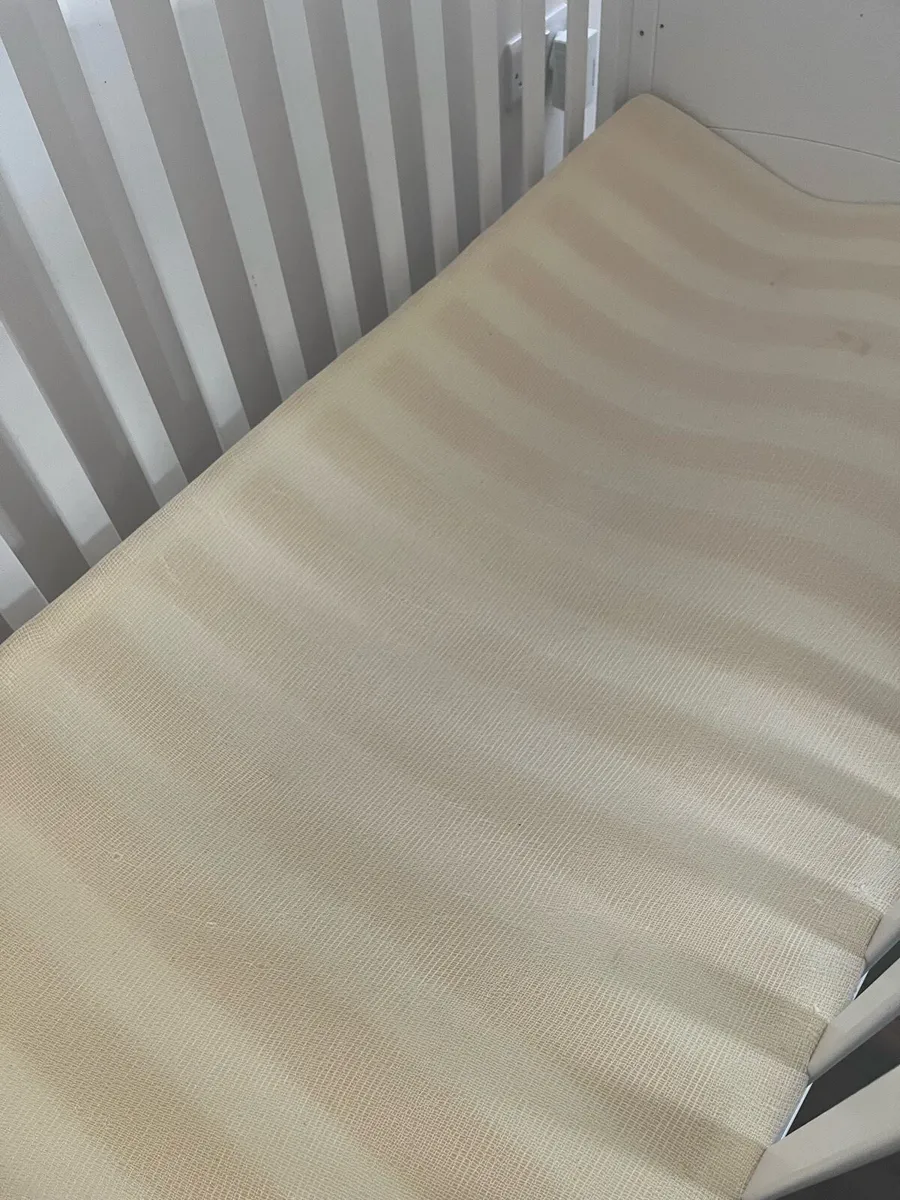 Cot bed with mattress - Image 2