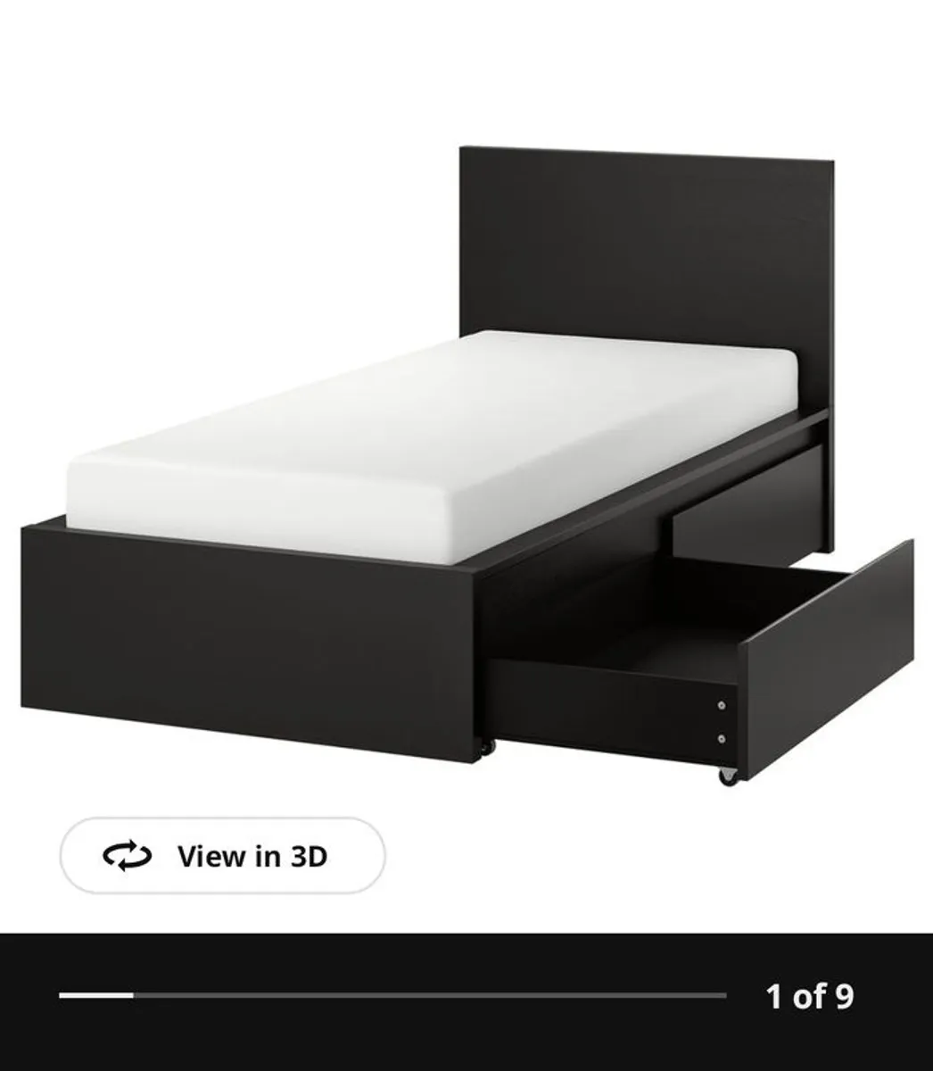 Bedroom set. - Image 3