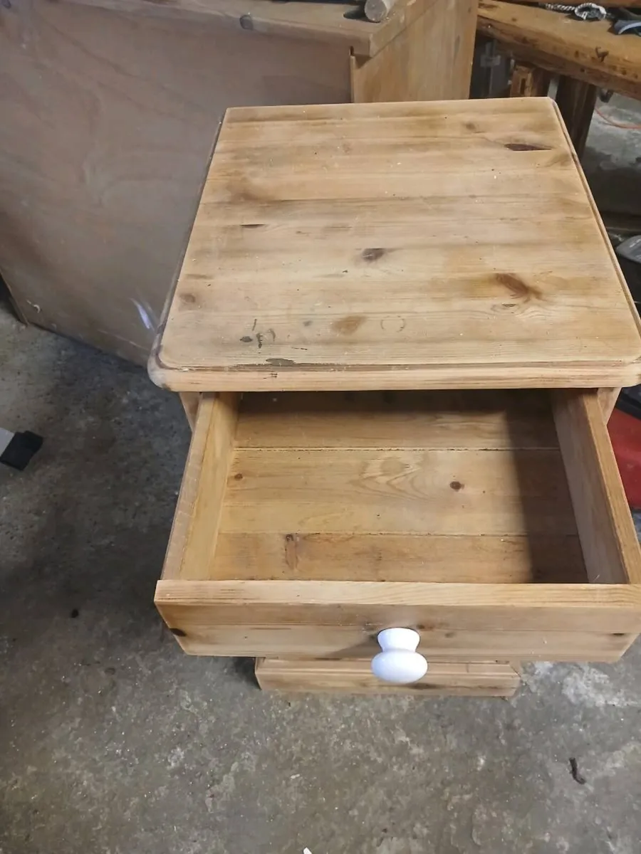 Solid pine 3 drawer chest - Image 3