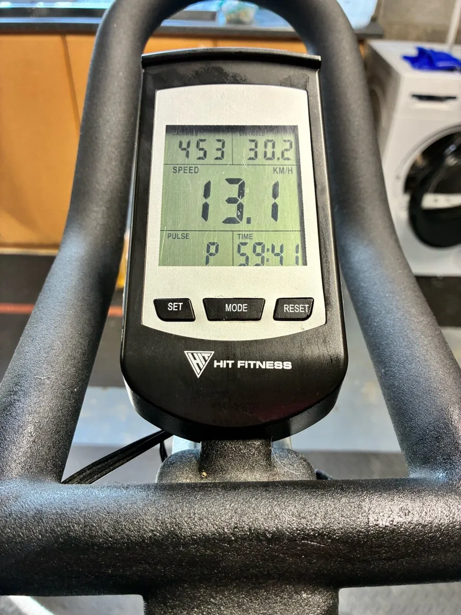 HIT Fitness G8 Pro 20 indoor spin bike - Image 2