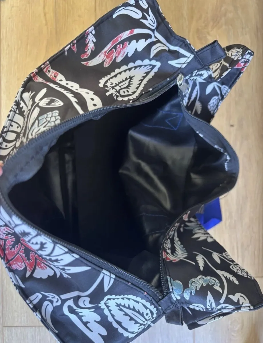 Large Fragonard shopping bag, matching umbrella - Image 2