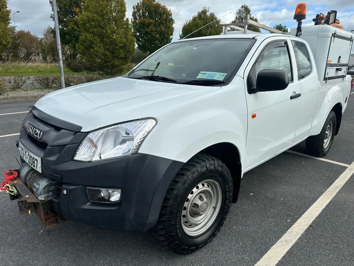 Isuzu D-Max 2.5 Diesel 4x4 Pick Up with Hi-ab - Image 4
