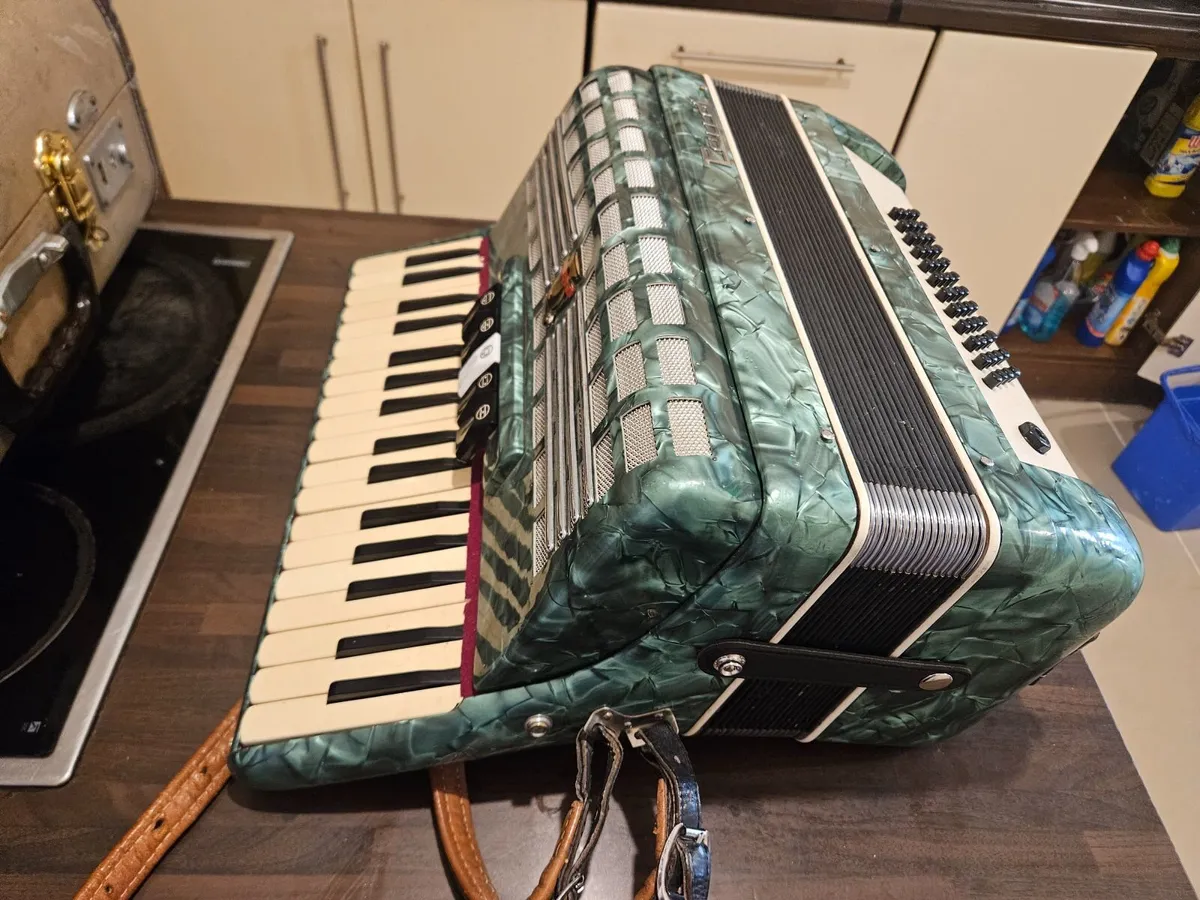 accordian  piano  lovely condition - Image 4