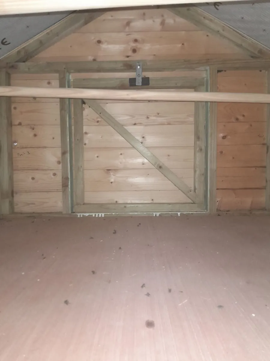 Chicken Coop and accessories - Image 4