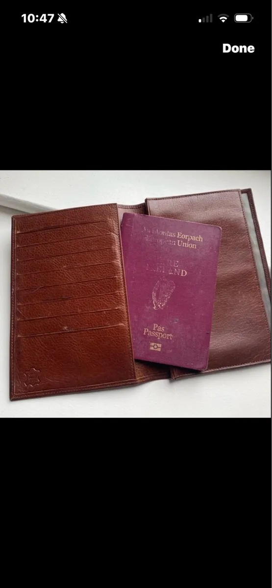 Quality Leather Travel Wallet - Image 1