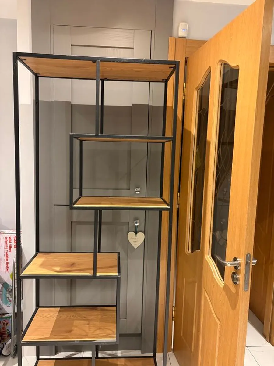 Shelf unit - Image 1