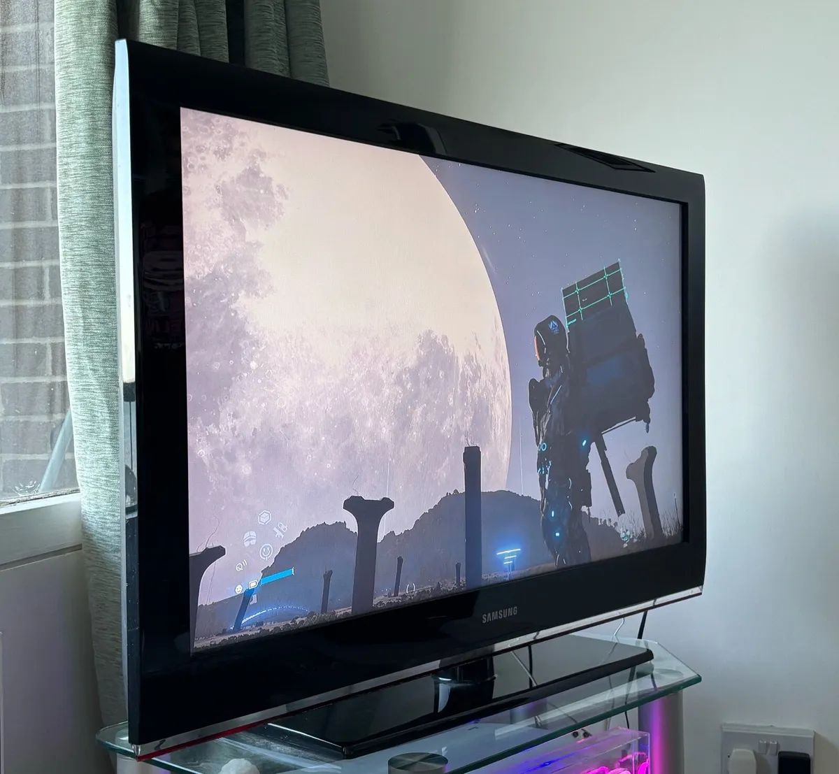 Samsung 40" LCD TV (Model LE40B530) - Image 2