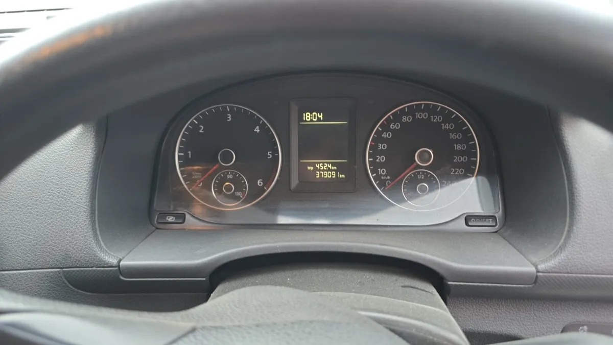 Vw Caddy - Image 4