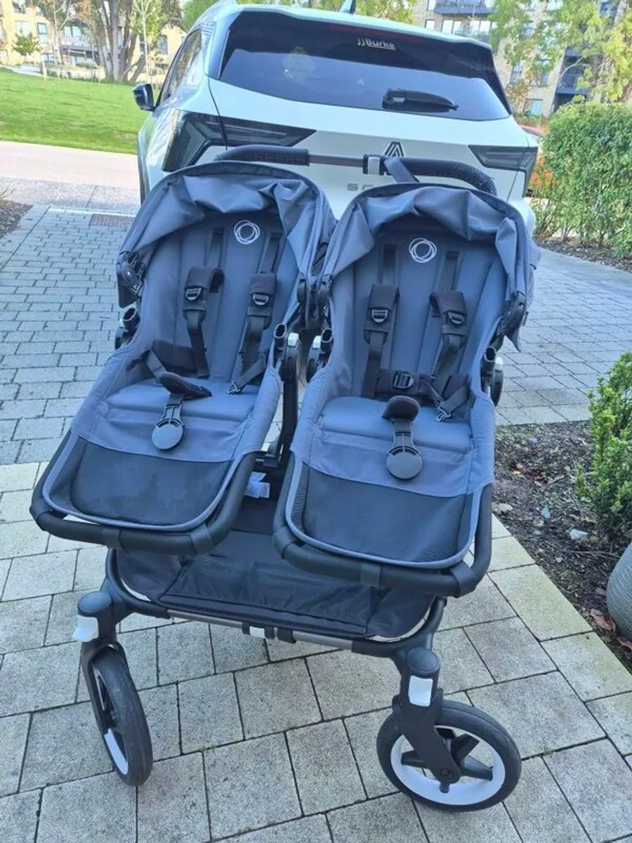 Bugaboo Donkey 5 twin pram - 1 year old - Image 1