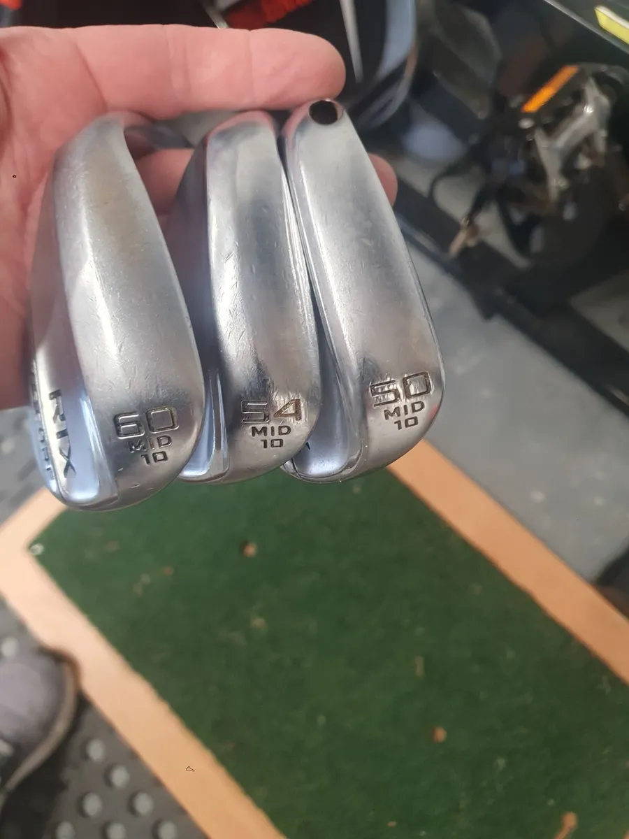 Golf Clubs - Image 1