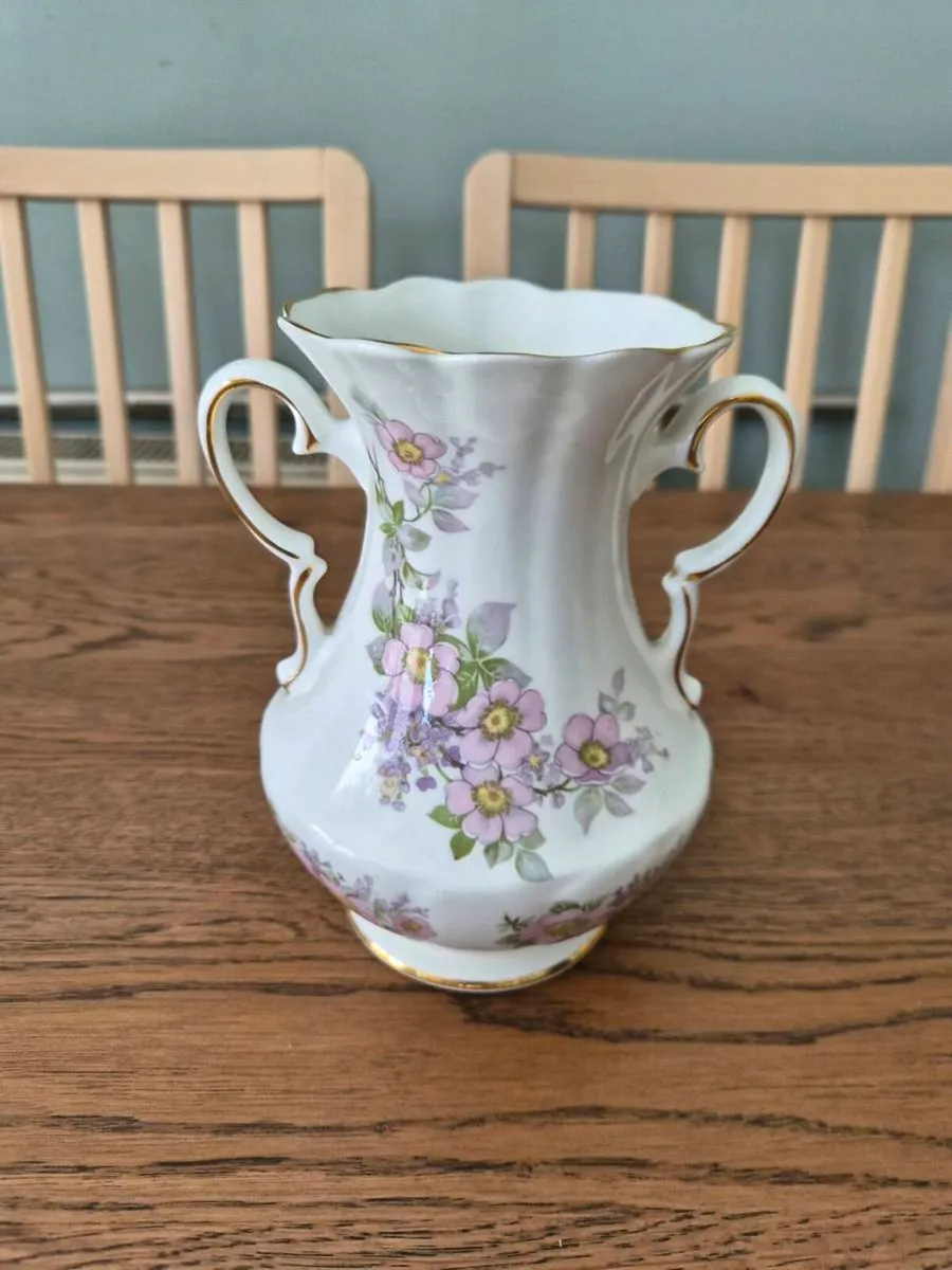 Royal Tara fine bone china vase - Image 1